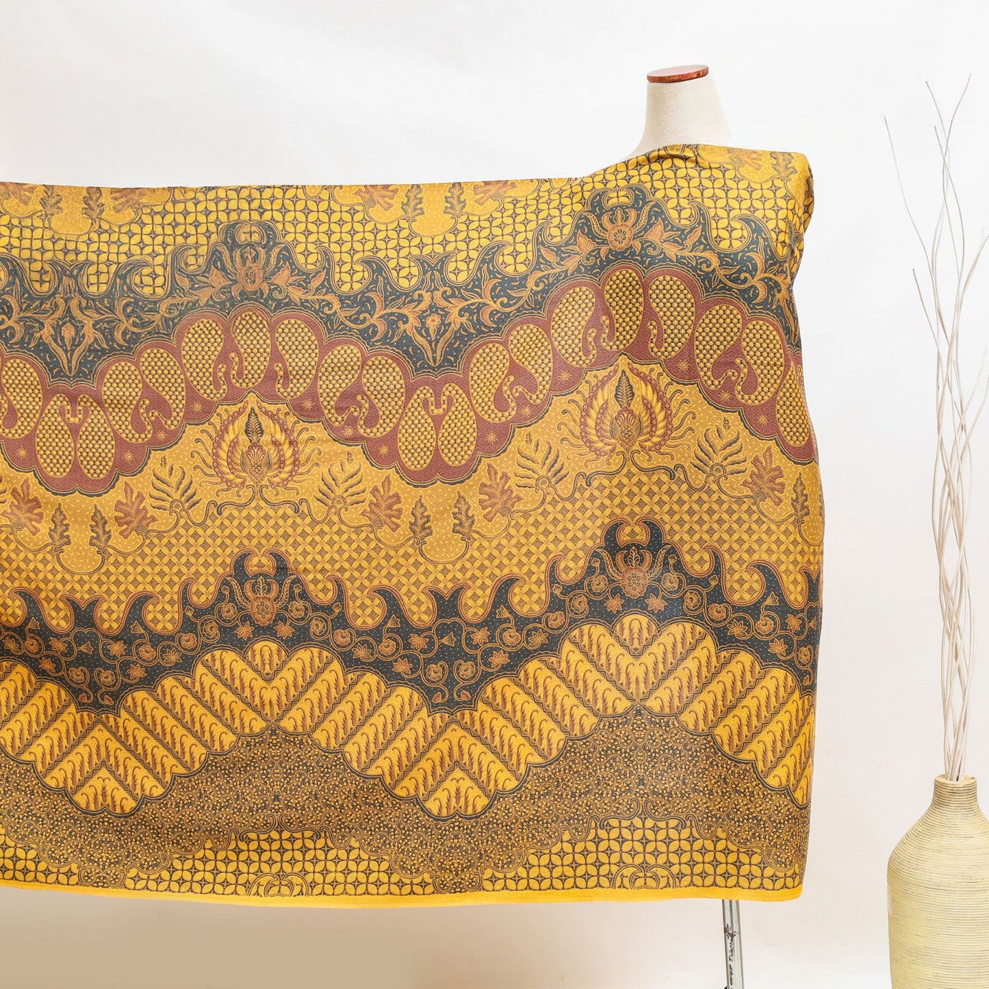 Batik_Cloth-Regal_Waves-golden