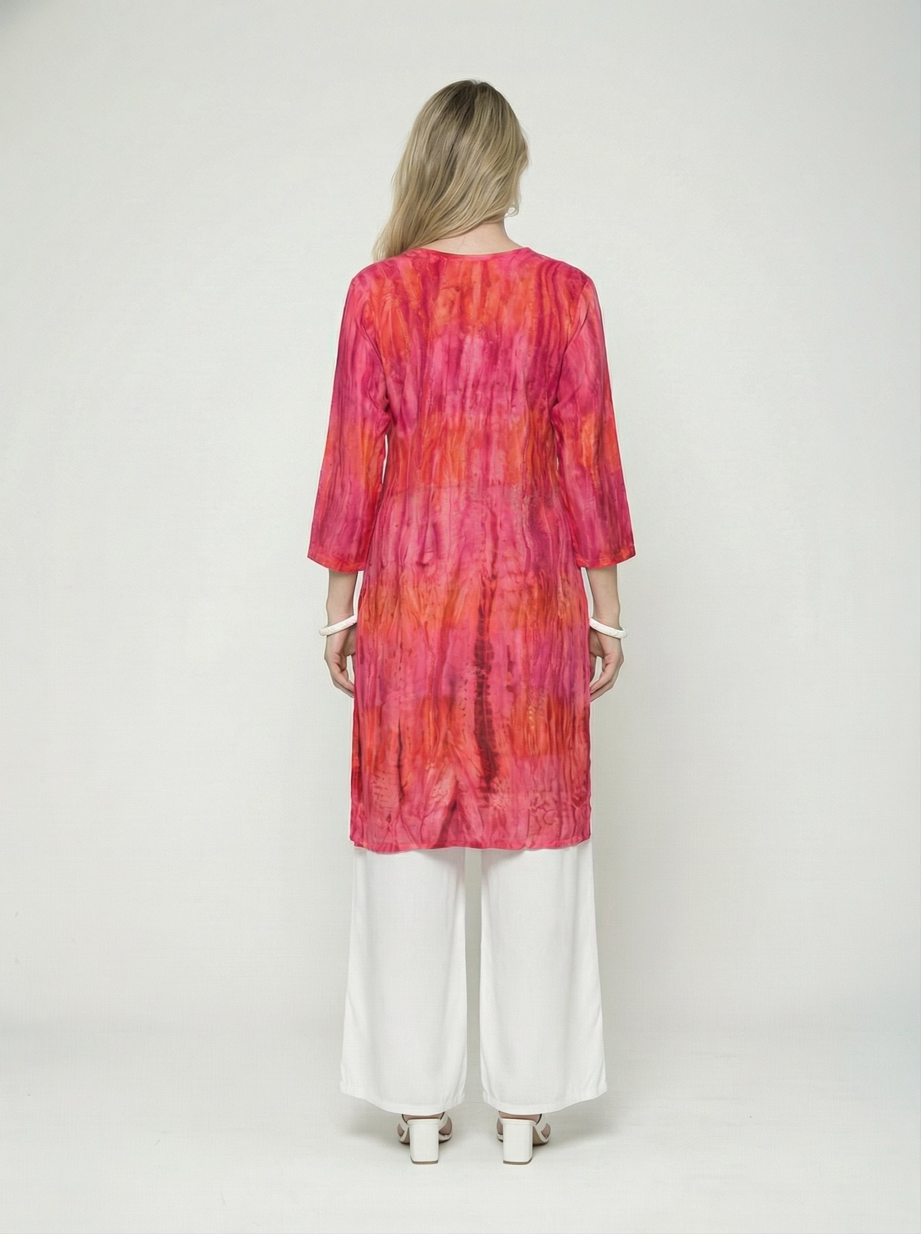 Women’s Batik Kurti – Pink Paisley Elegance